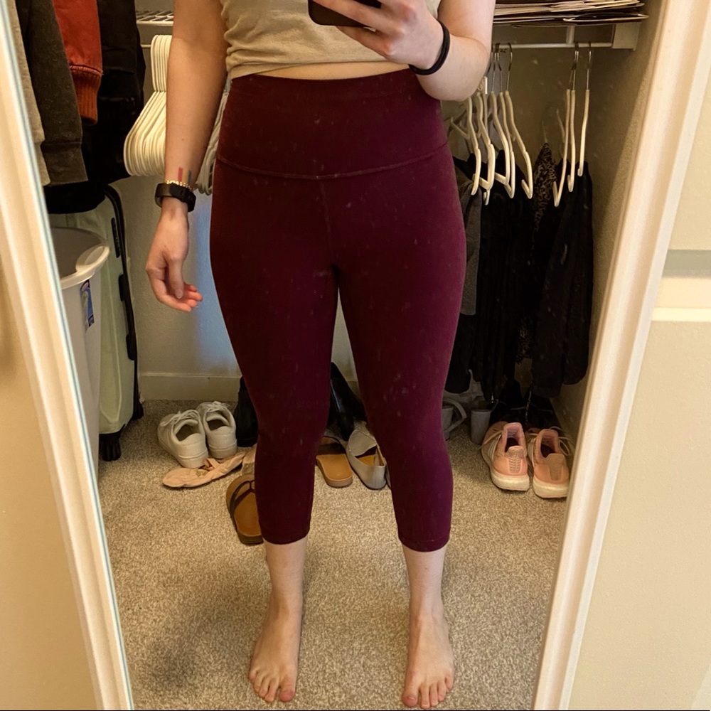 lululemon capri leggings, wine red